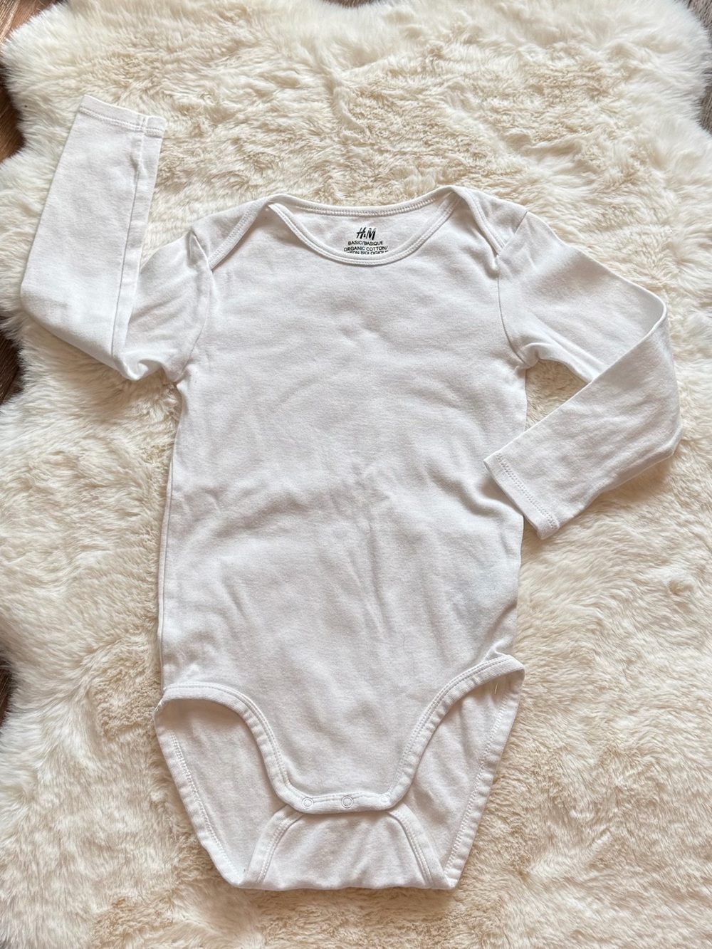 H&M Organic Cotton Long Sleeve White Onesie 4T